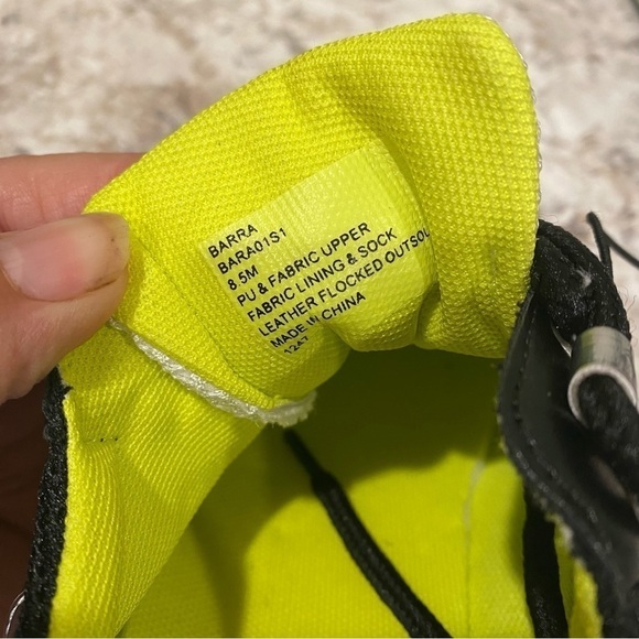 Steve Madden Barra iridescent sneakers NWT in black  white and silver - Picture 12 of 12